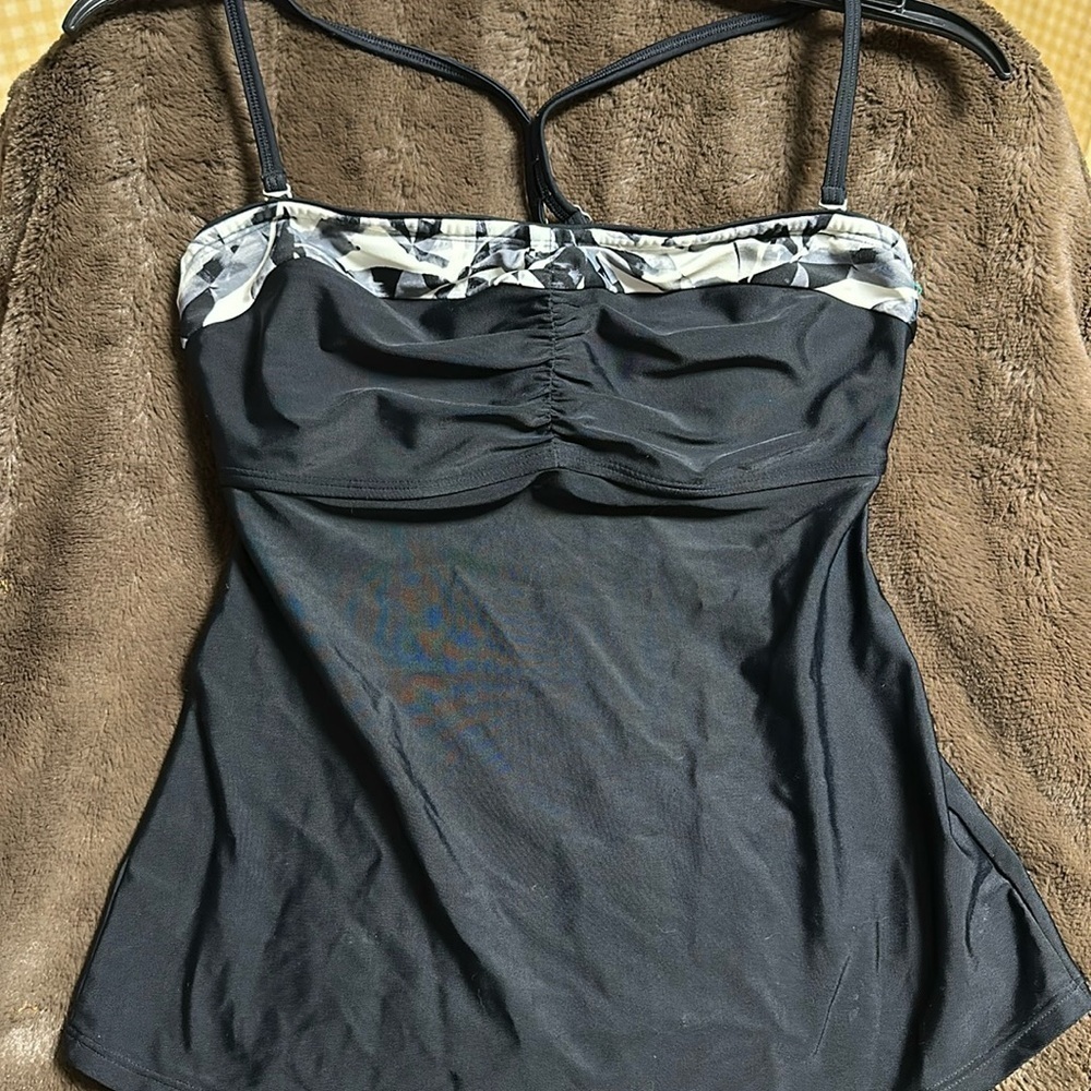 Athleta Belharra Black Tankini Top Sz 34 D/DD